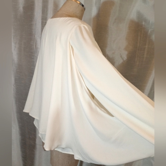 Chico's Blouse, Women, Ivory, Winged Sleeves Round Neck, Layers, 1 or L. US - Picture 7 of 10
